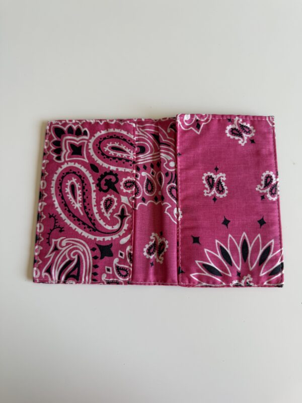 Protège passeport Marine/ fuchsia – Image 2